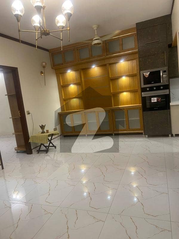 Apartment For Sale In Bukhari Commercial Area