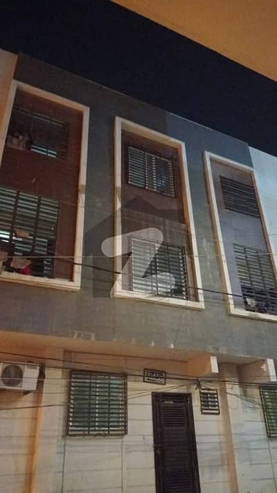 پی ای سی ایچ ایس بلاک 3 پی ای سی ایچ ایس,جمشید ٹاؤن,کراچی میں 10 کمروں کا 6 مرلہ مکان 10.5 کروڑ میں برائے فروخت۔