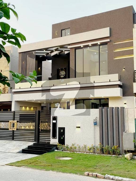 10 Marla Luxury Brand new House Available for sale