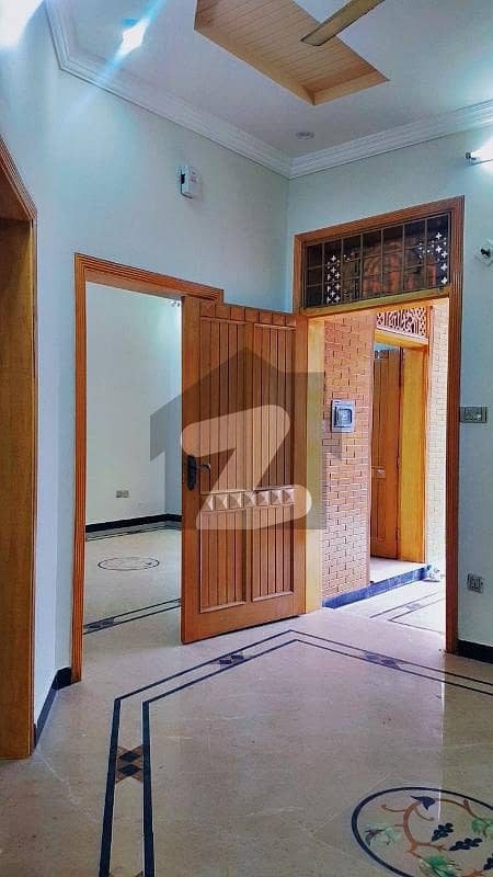 جی ۔ 13 اسلام آباد میں 4 کمروں کا 4 مرلہ مکان 3.3 کروڑ میں برائے فروخت۔