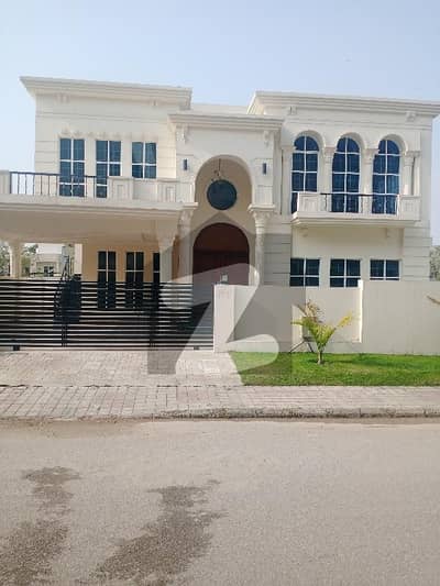 1 KANAL HOUSE AVAILABLE FOR SALE IN DHA Phase 2 ISLAMABAD