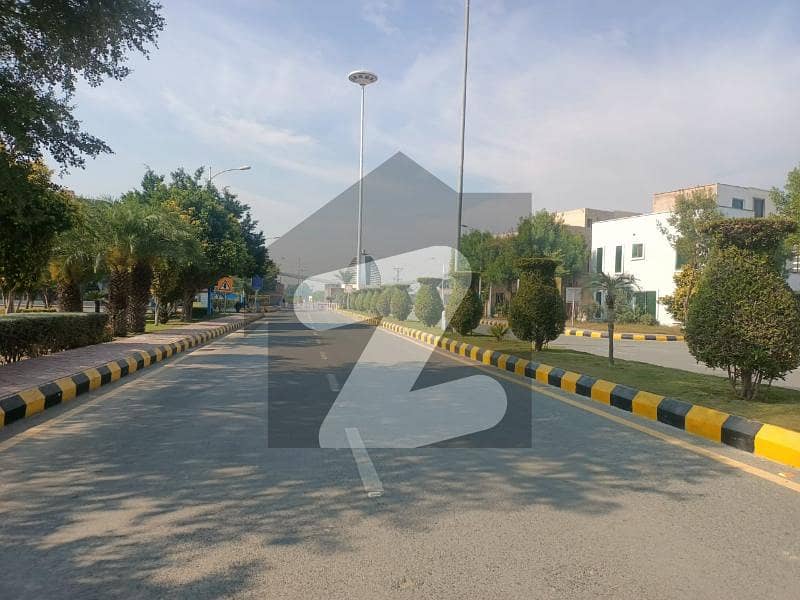 بحریہ نشیمن لاہور میں 5 مرلہ رہائشی پلاٹ 40.0 لاکھ میں برائے فروخت۔