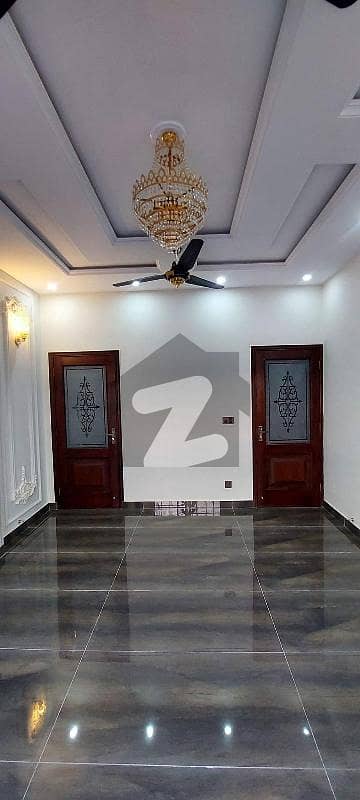 Gorgeous 10 Marla House For sale Available In Wapda Town
