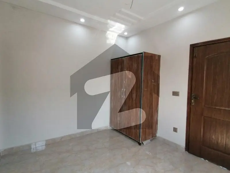 Spacious Upper Portion Is Available In LDA Avenue For Rent