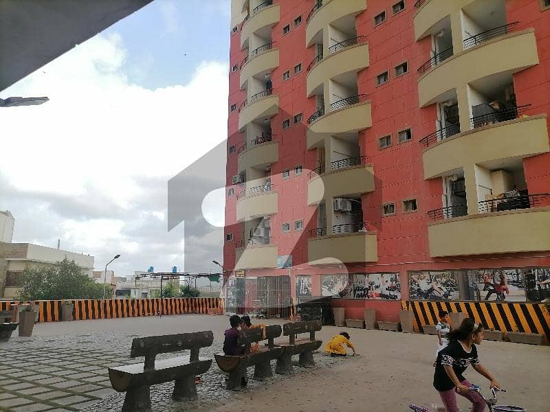 1000 Square Feet Flat Ideally Situated In Diamond City