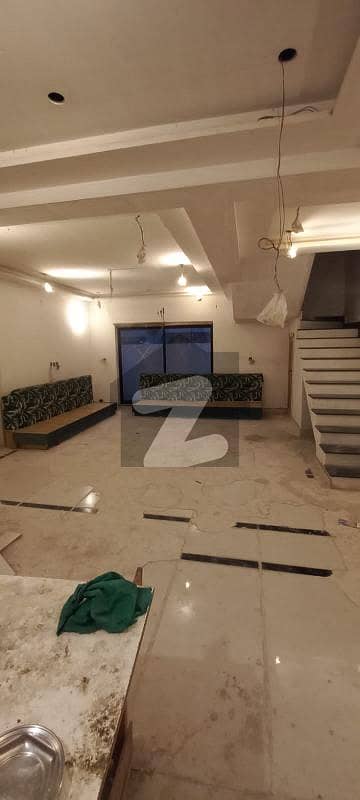 گلبرگ 3 گلبرگ,لاہور میں 5 کمروں کا 16 مرلہ مکان 4.0 لاکھ میں کرایہ پر دستیاب ہے۔