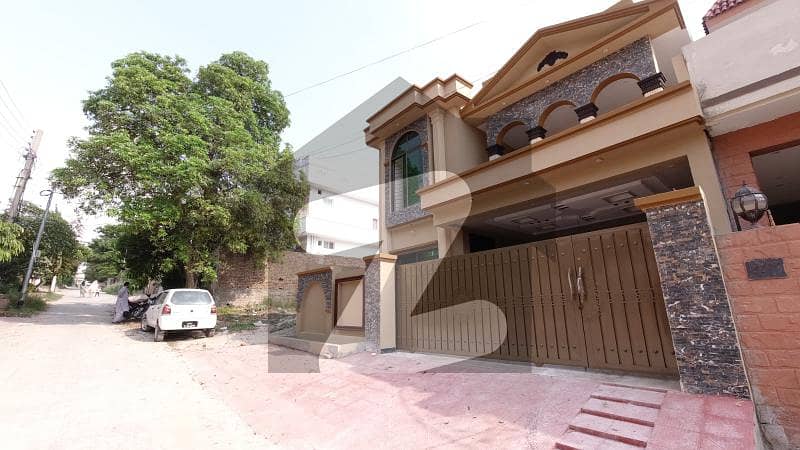 10 Marla 6 Bed Double Story House For Sale