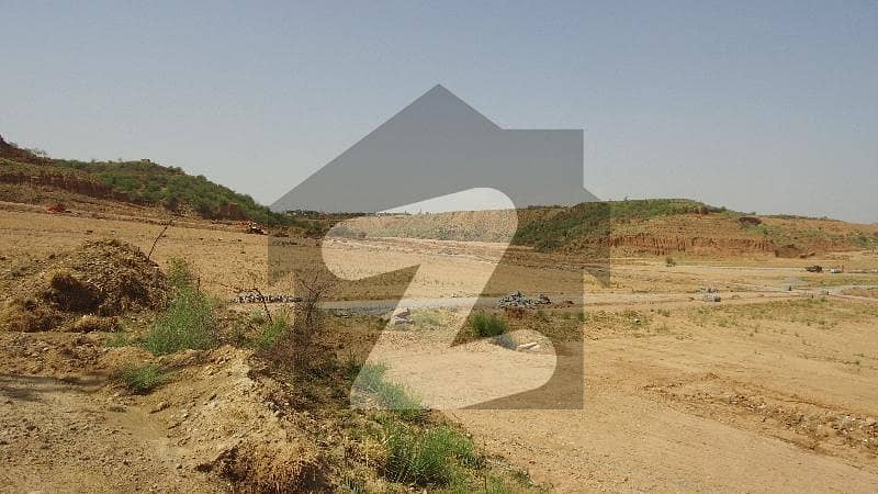 1 Kanal Very Good Location Plot Available For Sale