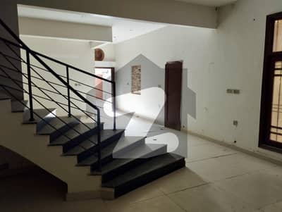 Spacious Commercial Townhouse for rent