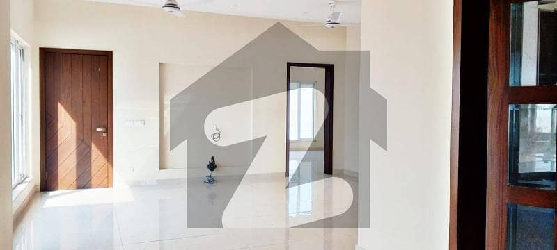 ڈی ایچ اے فیز 7 ڈیفنس (ڈی ایچ اے),لاہور میں 3 کمروں کا 1 کنال بالائی پورشن 1.6 لاکھ میں کرایہ پر دستیاب ہے۔