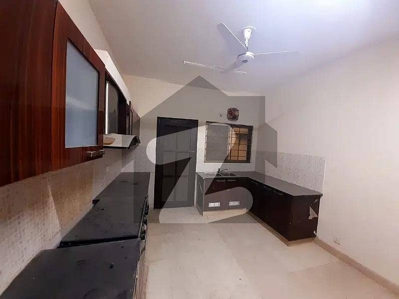 Flat Of 2600 Square Feet Is Available For sale In Askari 5 - Sector E, Karachi