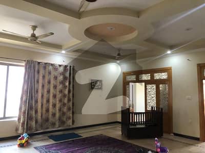 حیات آباد فیز 1 - ای2 حیات آباد فیز 1,حیات آباد,پشاور میں 4 کمروں کا 10 مرلہ زیریں پورشن 75.0 ہزار میں کرایہ پر دستیاب ہے۔