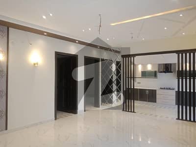 10 MARLA BRAND NEW LUXARY FULL HOUSE FOR RENT IN OVERSEAS B BLOCK BAHRIA TOWN LAHORE