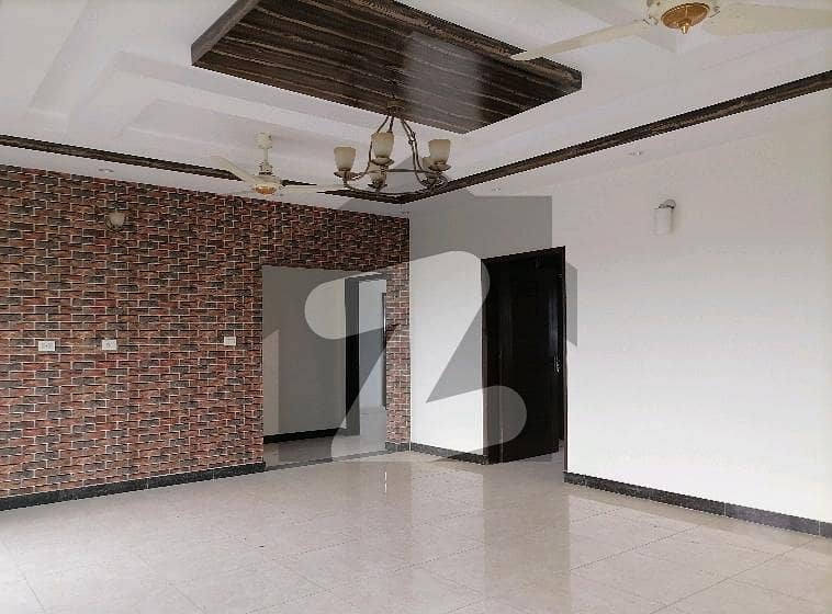 Gorgeous 10 Marla Flat For Rent Available In Askari 11 - Sector B Apartments