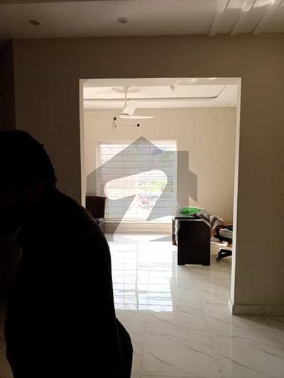 جوبلی ٹاؤن ۔ بلاک ایف جوبلی ٹاؤن,لاہور میں 1 کمرے کا 5 مرلہ زیریں پورشن 28.0 ہزار میں کرایہ پر دستیاب ہے۔