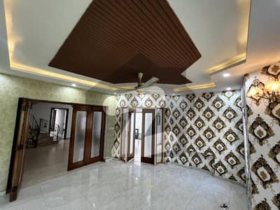 10 Marla Beautiful House For Rent In Lake City Lahore Near To Park