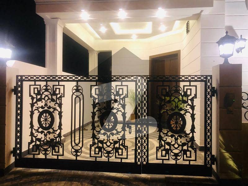 1000 Yards 2 Units Bunglow 90*100,2 Gates For Sale At Most Captivating And Most Alluring Location In Dha Defence Phase 2,Karachi