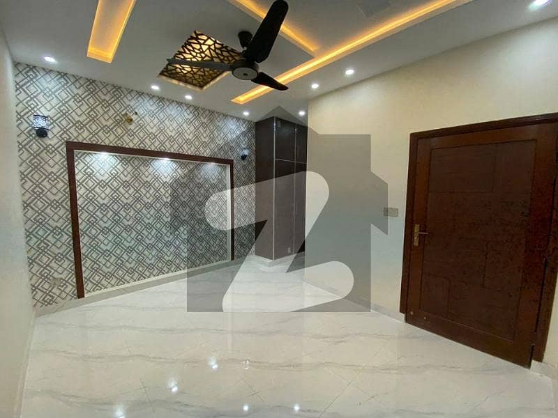 5 MARLA BRAND NEW FULL HOUSE FOR RENT IN RAFI BLOCK BAHRIA TOWN LAHORE