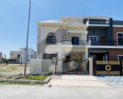 New Version Of Spanish House 5 Marla In EE Block Facing Park For Sale In Wafi Phase