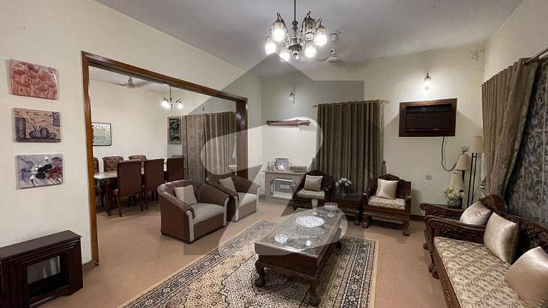 ایف ۔ 8 اسلام آباد میں 6 کمروں کا 1 کنال مکان 23.0 کروڑ میں برائے فروخت۔