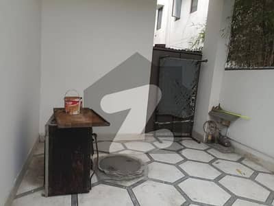Separate Gate Kanal Upper Portion with Drawing Room Available For Rent in Block Z Phase 3
