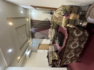 گلشنِِِ راوی ۔ بلاک جی گلشنِ راوی,لاہور میں 5 کمروں کا 8 مرلہ مکان 4.0 کروڑ میں برائے فروخت۔