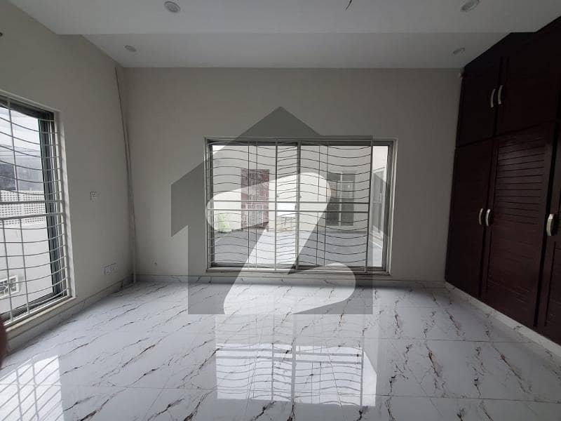 1 KANAL UPPER PORTION For RENT GOOD LOCATION ORIGINAL PICTURE