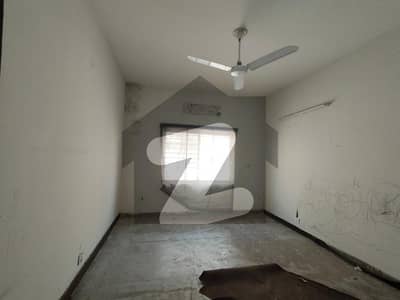 Askari 1 Top Floor 2012 Model For Rent