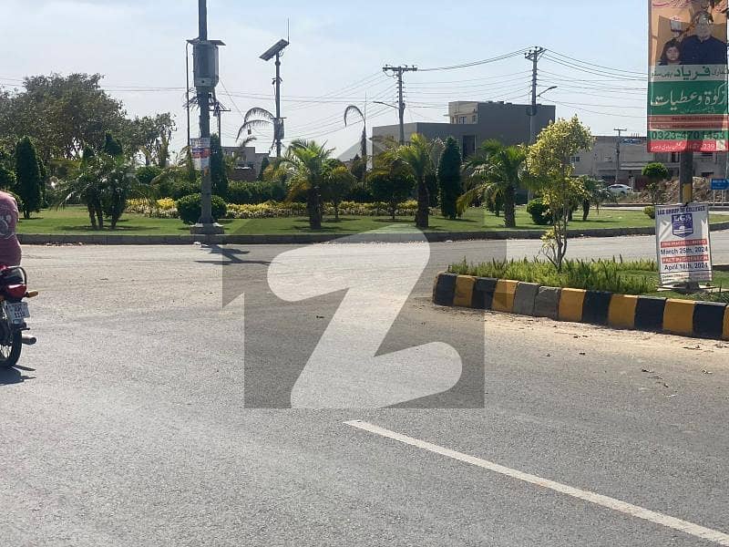 ایل ڈی اے ایوینیو ۔ بلاک جی ایل ڈی اے ایوینیو,لاہور میں 10 مرلہ رہائشی پلاٹ 1.08 کروڑ میں برائے فروخت۔
