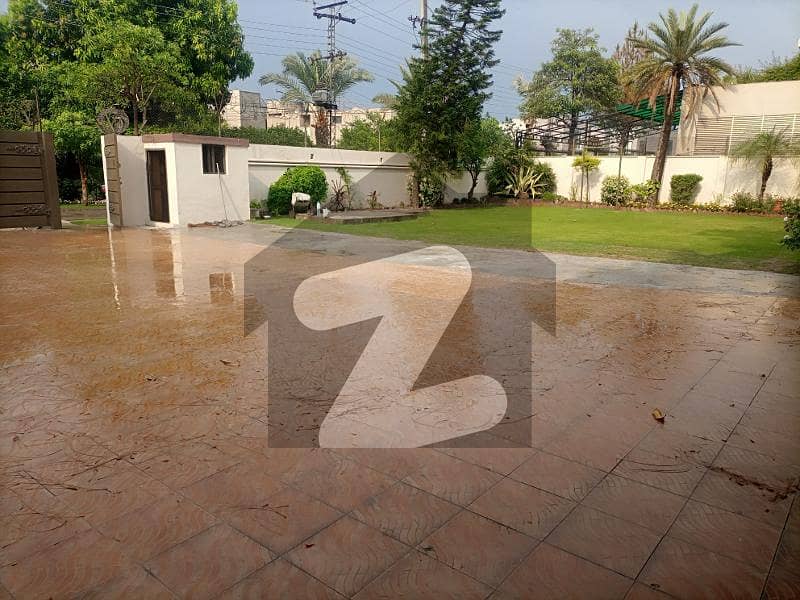2 Kanal Beautiful House For Sale In DHA PHASE 3