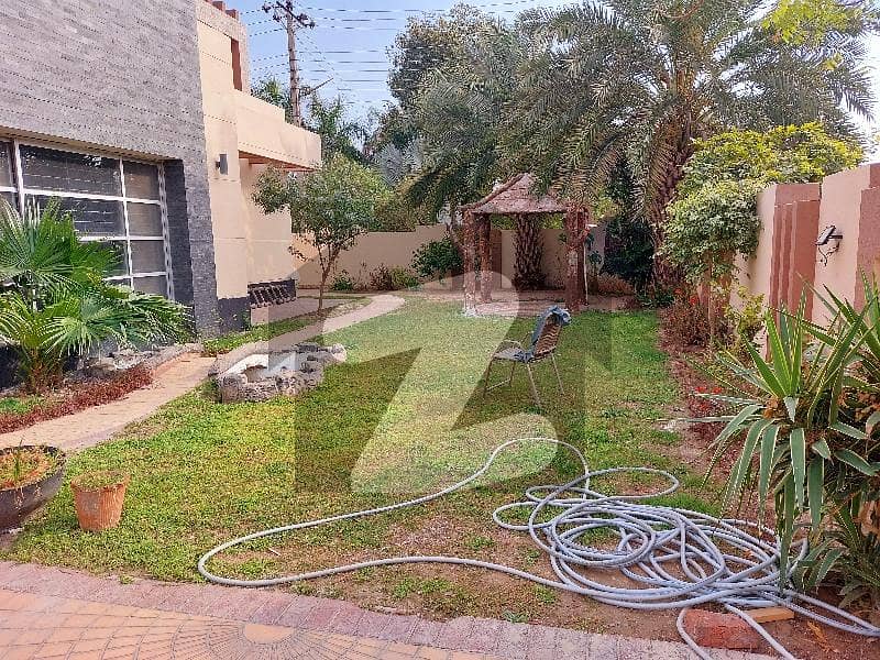 1-Kanal Basement With Ground Floor House For Sale In Valencia Town Lahore