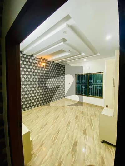 سٹی ہاؤسنگ سوسائٹی سیالکوٹ میں 4 کمروں کا 5 مرلہ مکان 45.0 ہزار میں کرایہ پر دستیاب ہے۔