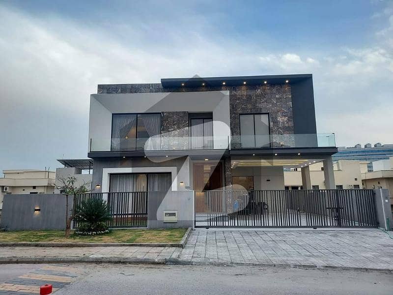 1 KANAL OUT CLASS HOUSE AVAILABLE FOR SALE IN DHA2 ISLAMABAD
