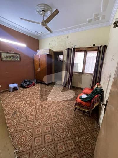 جی ۔ 11 اسلام آباد میں 2 کمروں کا 4 مرلہ فلیٹ 1.63 کروڑ میں برائے فروخت۔