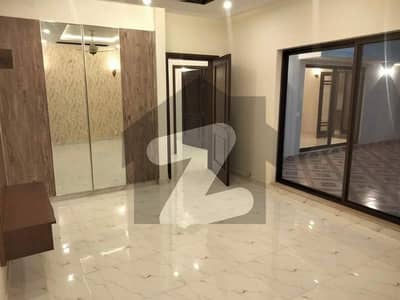 ڈی ایچ اے فیز 5 ڈیفنس (ڈی ایچ اے),لاہور میں 3 کمروں کا 1 کنال بالائی پورشن 1.1 لاکھ میں کرایہ پر دستیاب ہے۔