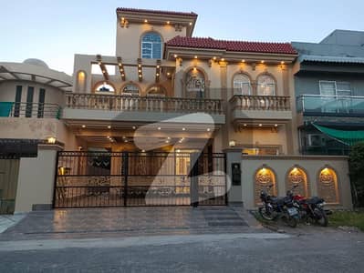 10 Marla Brand New House For SALE In Wapda Town Hot Location