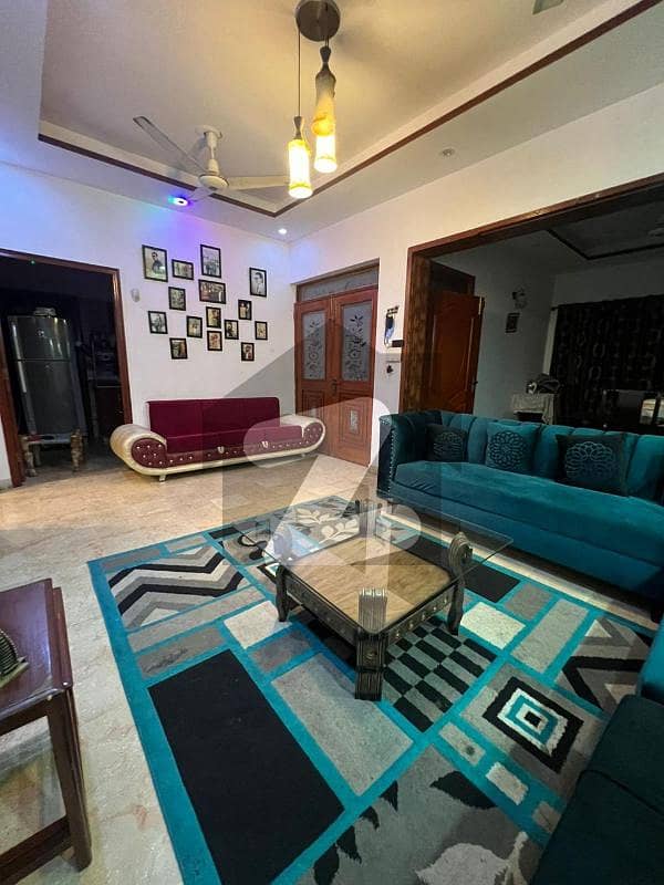 بحریہ ٹاؤن سیکٹر ای بحریہ ٹاؤن,لاہور میں 4 کمروں کا 8 مرلہ مکان 90.0 ہزار میں کرایہ پر دستیاب ہے۔