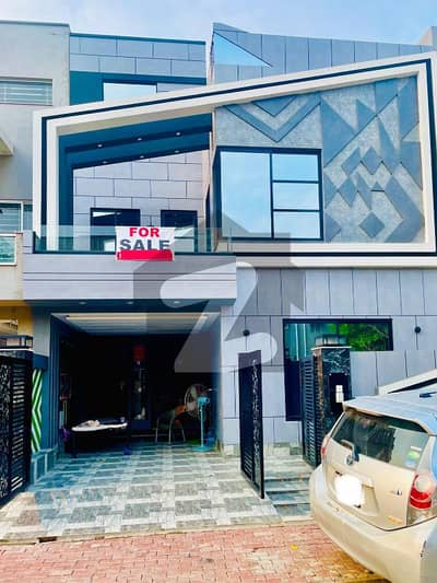 5 Marla House For Sale In Bahria Town Lahore Near By Sector C Commercial Hub