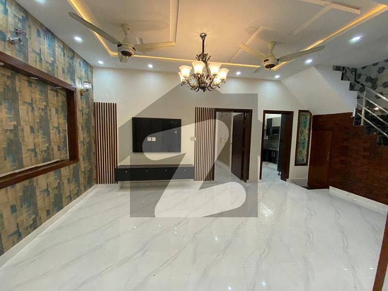 10 MARLA UPPER FOR RENT IN OVERSEAS B BLOCK BAHRIA TOWN LAHORE