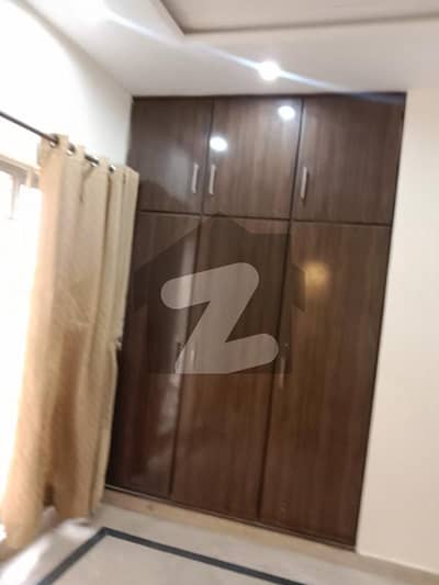 جوبلی ٹاؤن ۔ بلاک بی جوبلی ٹاؤن,لاہور میں 3 کمروں کا 10 مرلہ بالائی پورشن 45.0 ہزار میں کرایہ پر دستیاب ہے۔