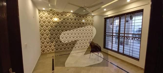 1 KANAL UPER PORTION FOR RENT IN DHA PHASE 5