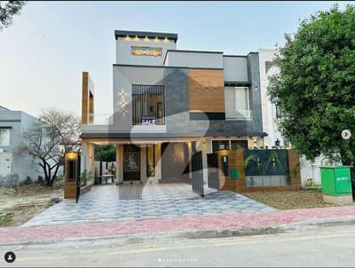 ڈی ایچ اے فیز 1 ڈیفنس (ڈی ایچ اے),لاہور میں 4 کمروں کا 11 مرلہ مکان 4.45 کروڑ میں برائے فروخت۔