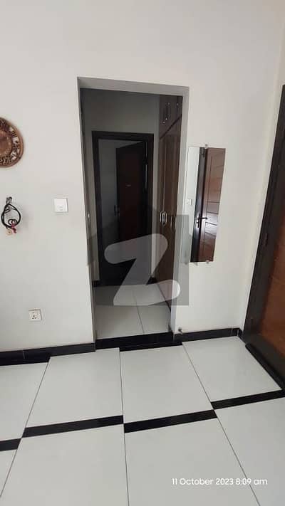 5 MARLA HOUSE FOR RENT | NEAR TO PARK & MAIN ROAD | PRIME LOCATION