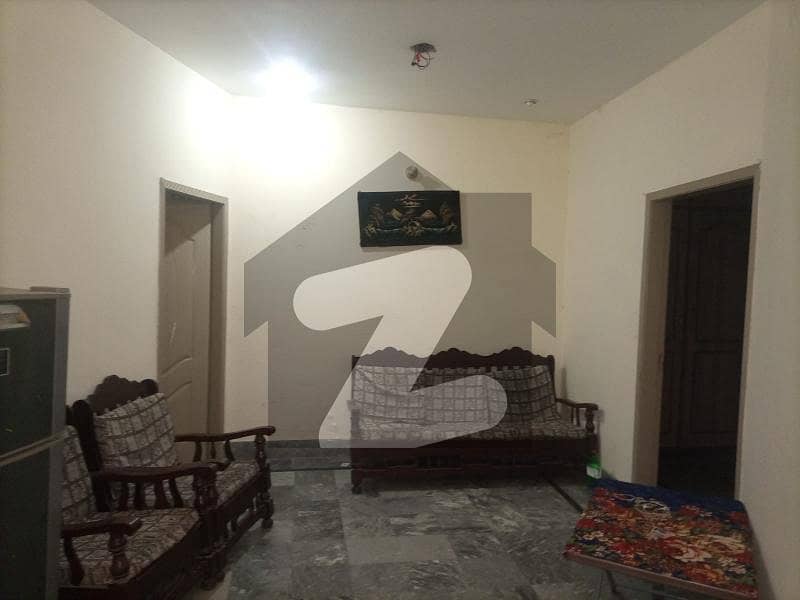 والٹن روڈ لاہور میں 5 کمروں کا 4 مرلہ مکان 1.38 کروڑ میں برائے فروخت۔