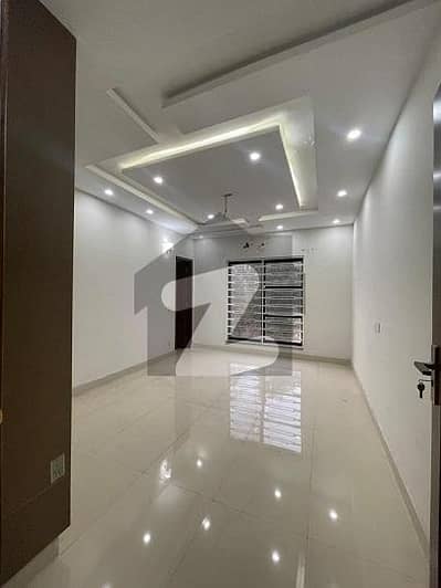 10 Marla Lower Portion For rent In GULMOHAR Block Bahria Town Lahore