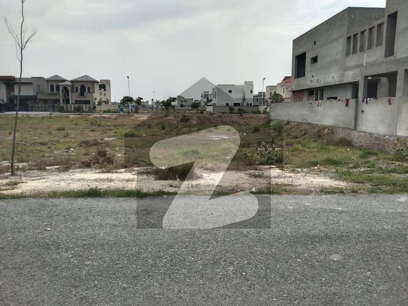 3 Kanal Plot Available For Sale Near Park and McDonald Prime Location