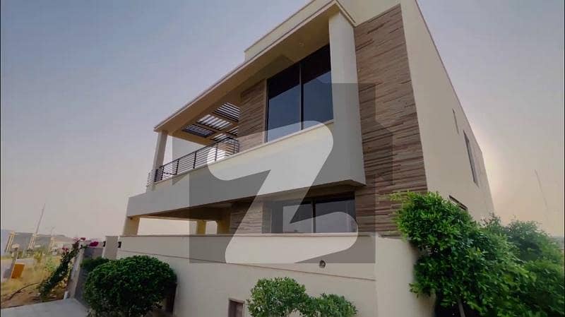 272sq yd Ready to Move Villa in Precinct-1 0.5km from main entrance. A-One Construction Standard 5Bed Drawing Dining Lounge