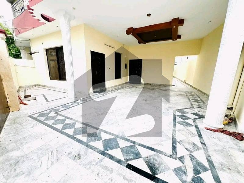 نشیمنِ اقبال فیز 1 نشیمنِ اقبال,لاہور میں 4 کمروں کا 10 مرلہ مکان 1.0 لاکھ میں کرایہ پر دستیاب ہے۔
