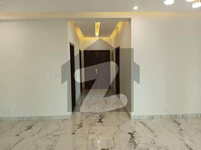 3 bed Luxury Design Apartment is Available for rent in askari 11 Lahore