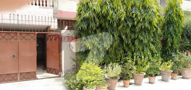 10 Marla House for sale in Tariq Block New Garden Town Lahore